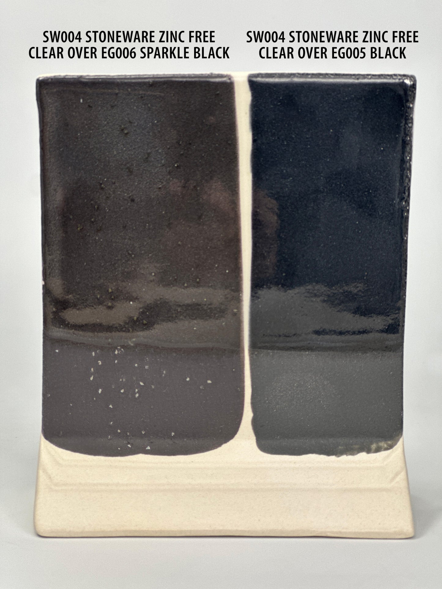SW004 Stoneware Zinc Free Clear na EG006 Sparkle Black Engobe (vlevo) a EG005 Black Engobe (vpravo)