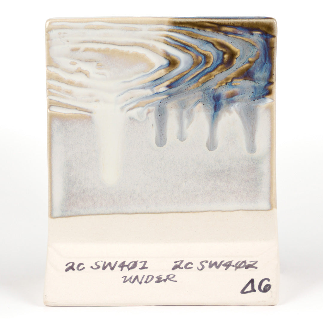 Na SW401 Light Flux (vlevo) a SW402 Dark Flux (vpravo), cone 6 – oxidace