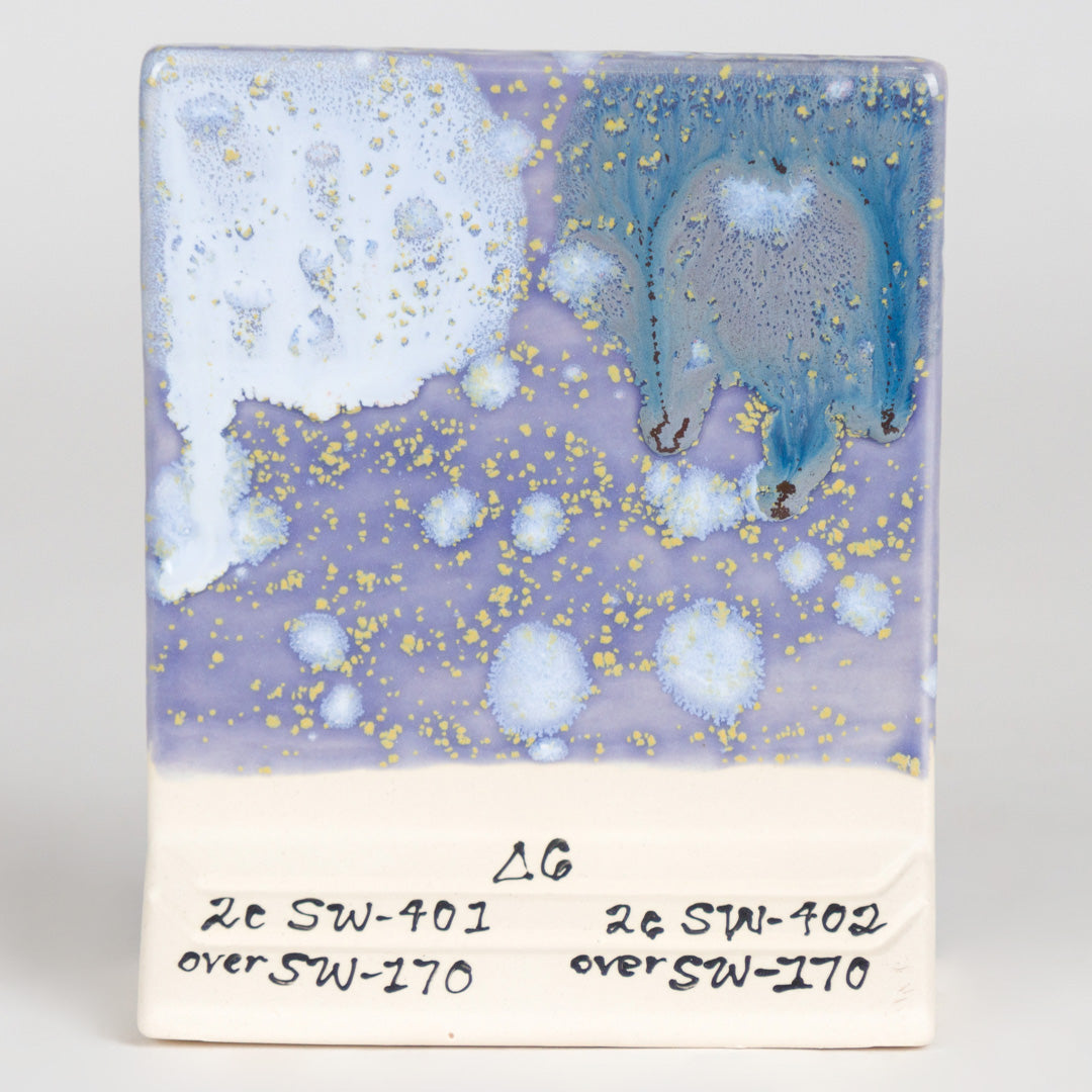 Pod SW-401 Light Flux (vlevo) a SW-402 Dark Flux (vpravo), cone 6 – oxidace